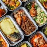 Pasto con ingredienti selezionati senza spreco